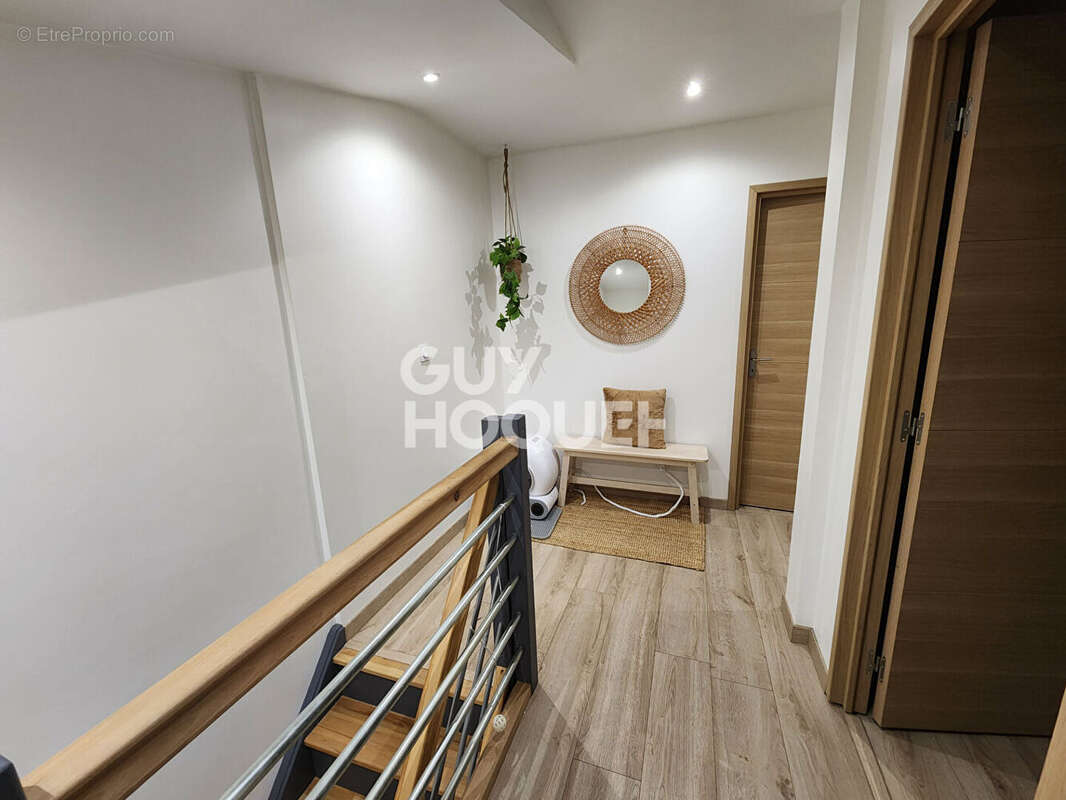 Maison à SAINT-MARTIN-LA-PLAINE