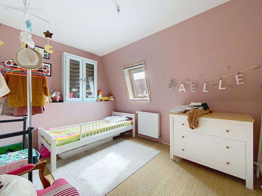Maison 3 chambres et cour - photo 8