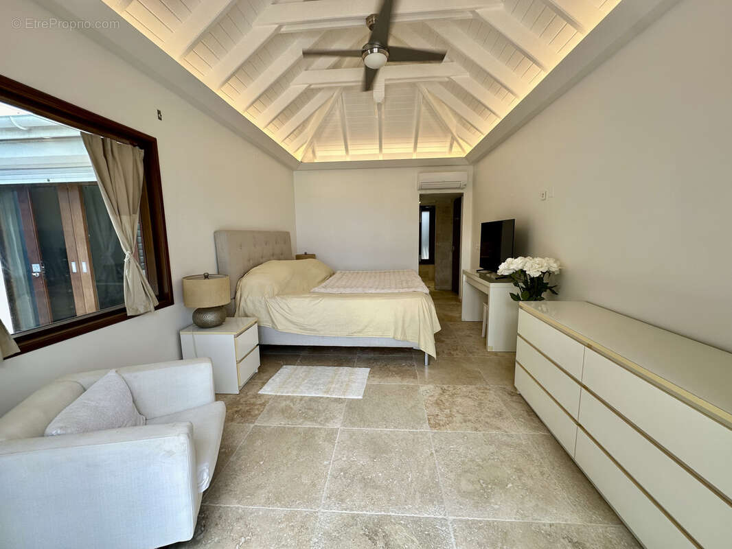 Maison à CAPESTERRE-BELLE-EAU