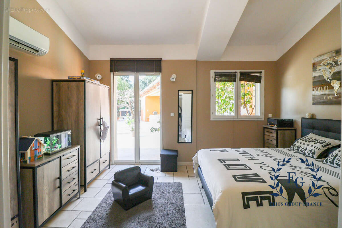 Maison à FLASSANS-SUR-ISSOLE