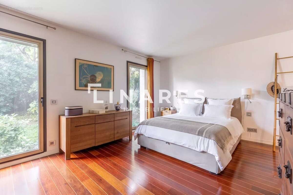 TRIANON - Appartement T4 de 147m² - Jardin - 13007 - photo 10