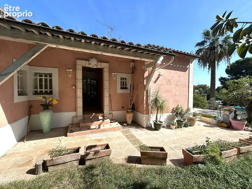 RARE - Presqu'île de Giens (La Polynésie) - Propriété de 230 m² avec piscine et aperçu mer - photo 12