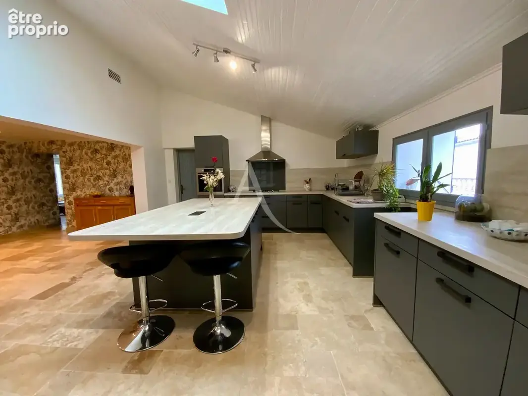 Belle longère proche Mirambeau + gîte indépendant. - photo 9