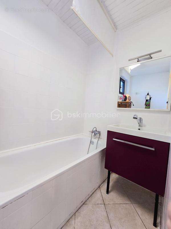 PONTCHARRA – Appartement T3 de 76 m² avec grand jardin, garage et deux caves - photo 7