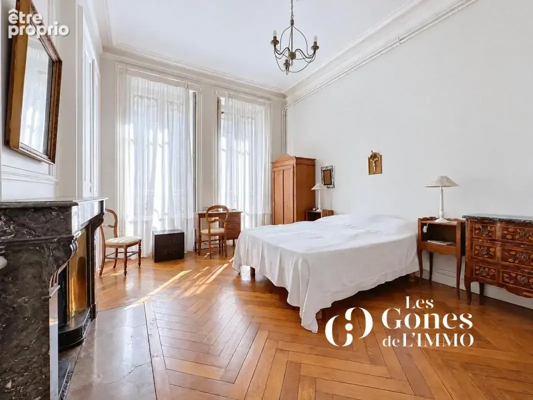 Fénelon  appartement haussmannien 103,62 m2   2/3 chambres - photo 4