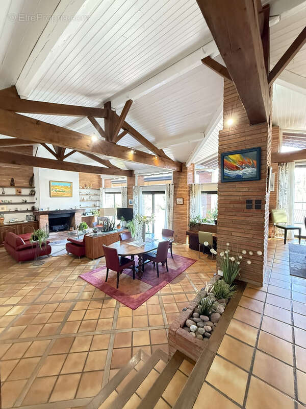 Maison à VIGOULET-AUZIL