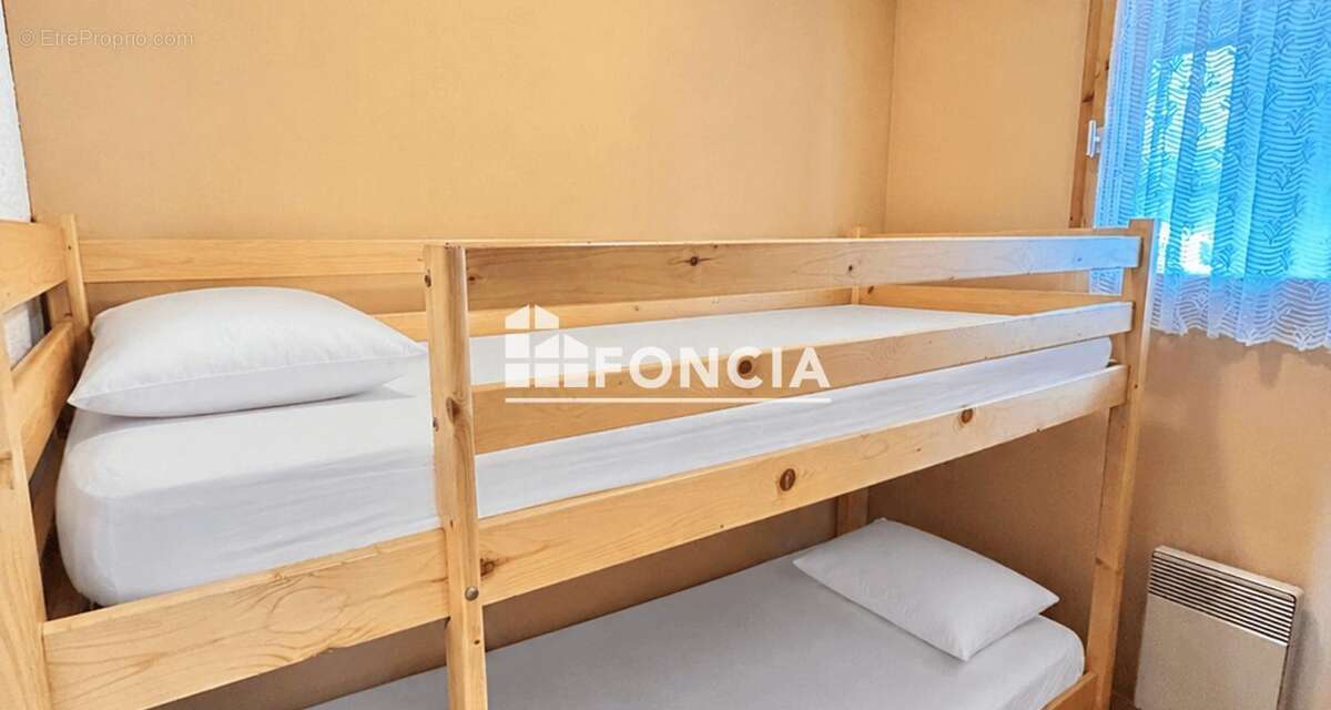 Appartement à MORILLON