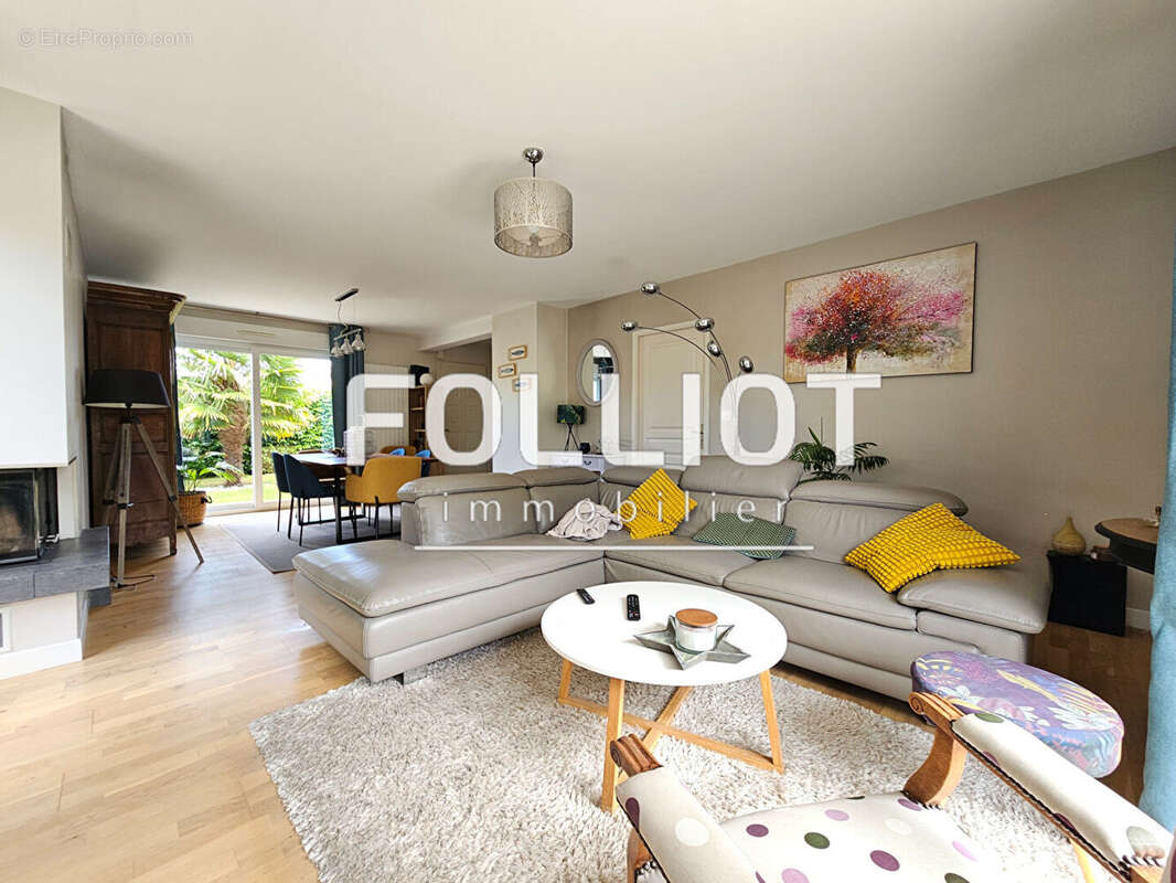 Maison 7 pièces 6 chambres à vendre à Cresserons - vie au RDC - photo 7