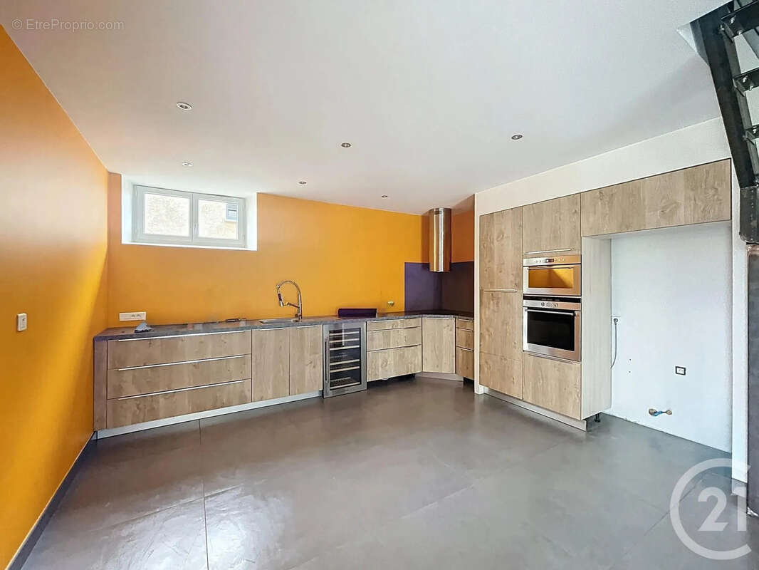 Maison à SAINT-QUENTIN-FALLAVIER