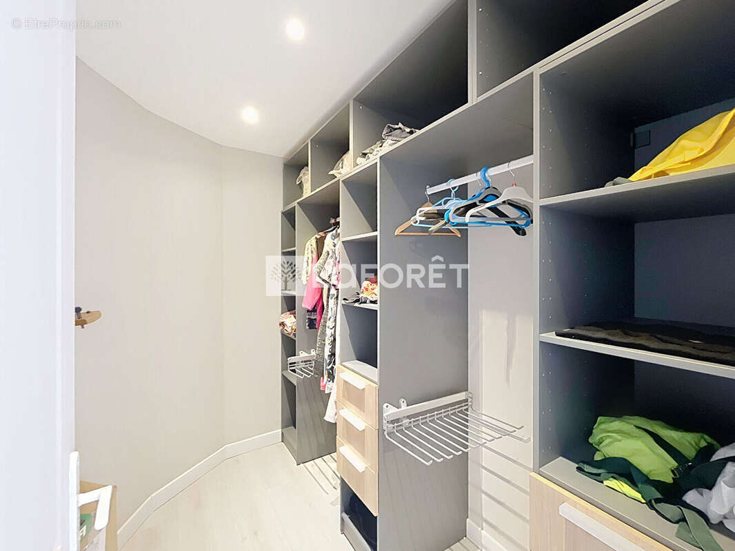 Maison à MORAINVILLIERS