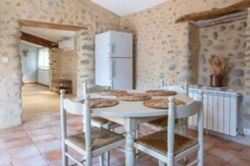 Propriété de caractère avec piscine et gîtes – Art de vivre en Provence - photo 9