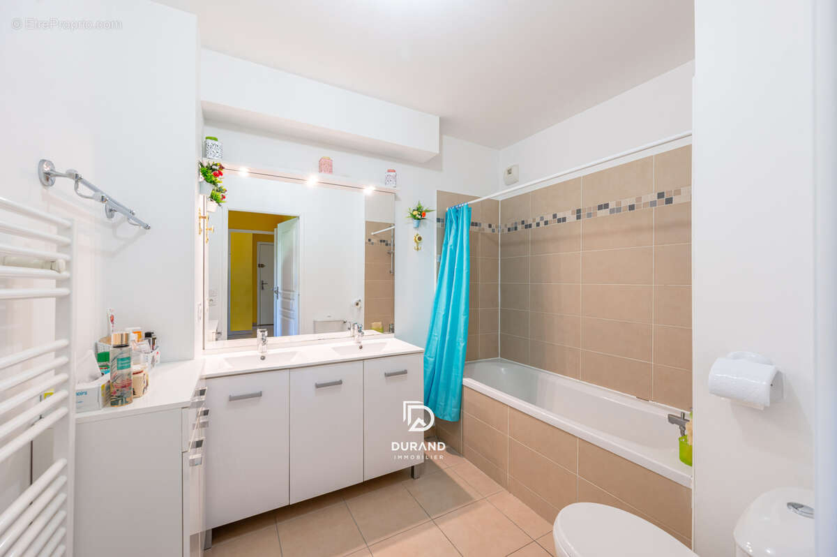 Appartement à MARSEILLE-3E