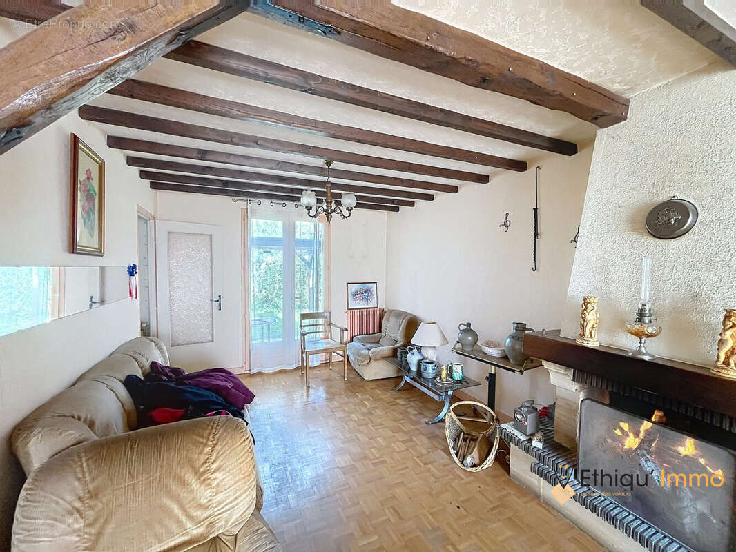 Maison à LOUZE