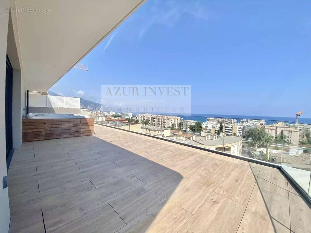 Appartement à ROQUEBRUNE-CAP-MARTIN