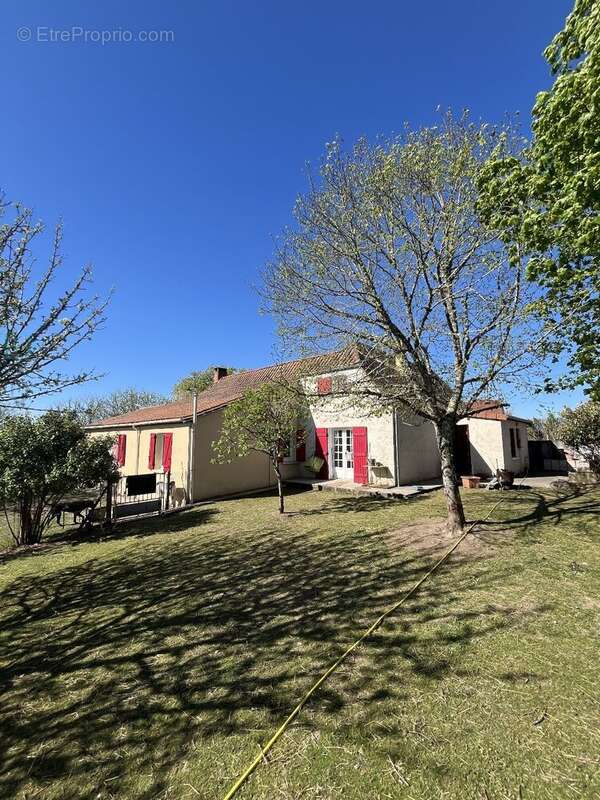 Maison à PLAZAC