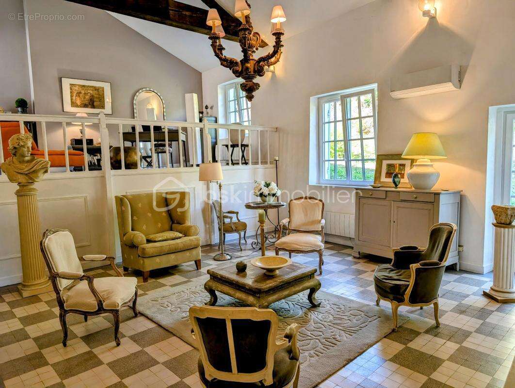 Maison à LE MAS-D'AGENAIS