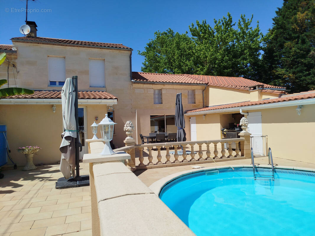 Maison à CIVRAC-SUR-DORDOGNE