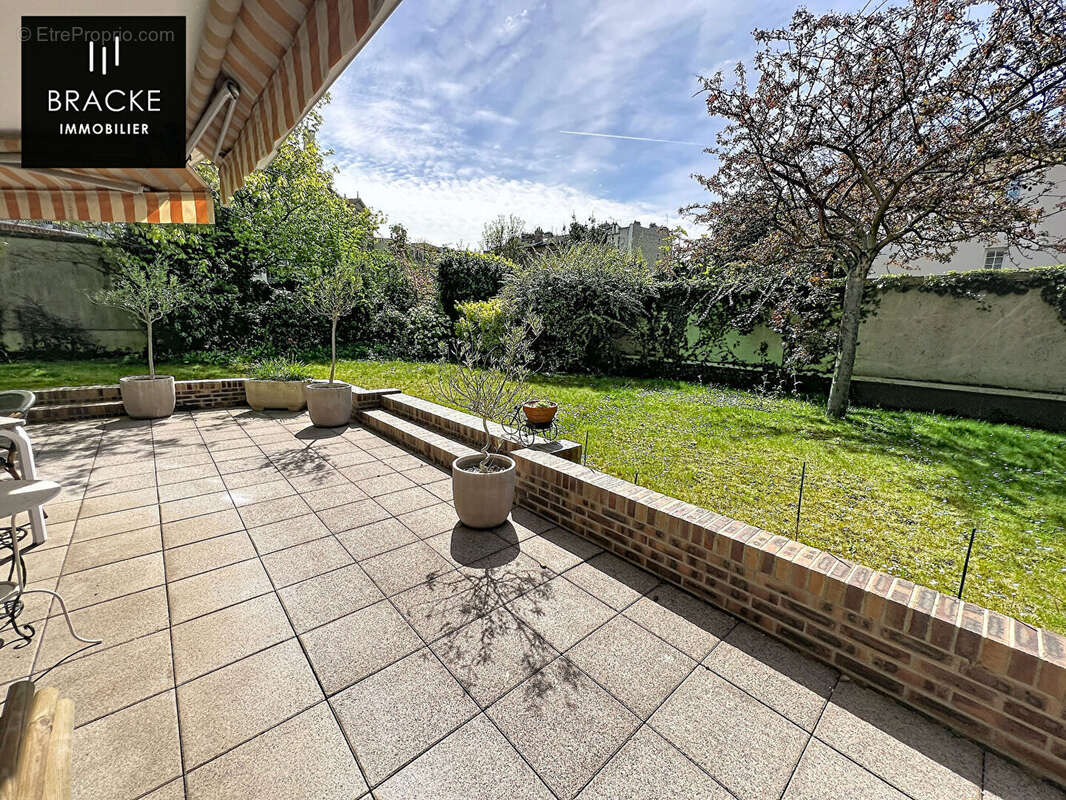 Appartement à LA GARENNE-COLOMBES