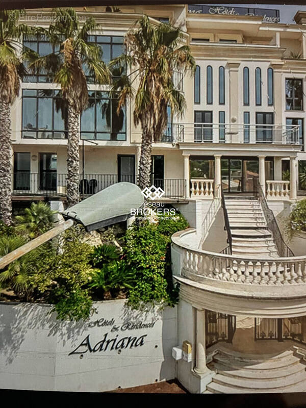 Commerce à CARRY-LE-ROUET