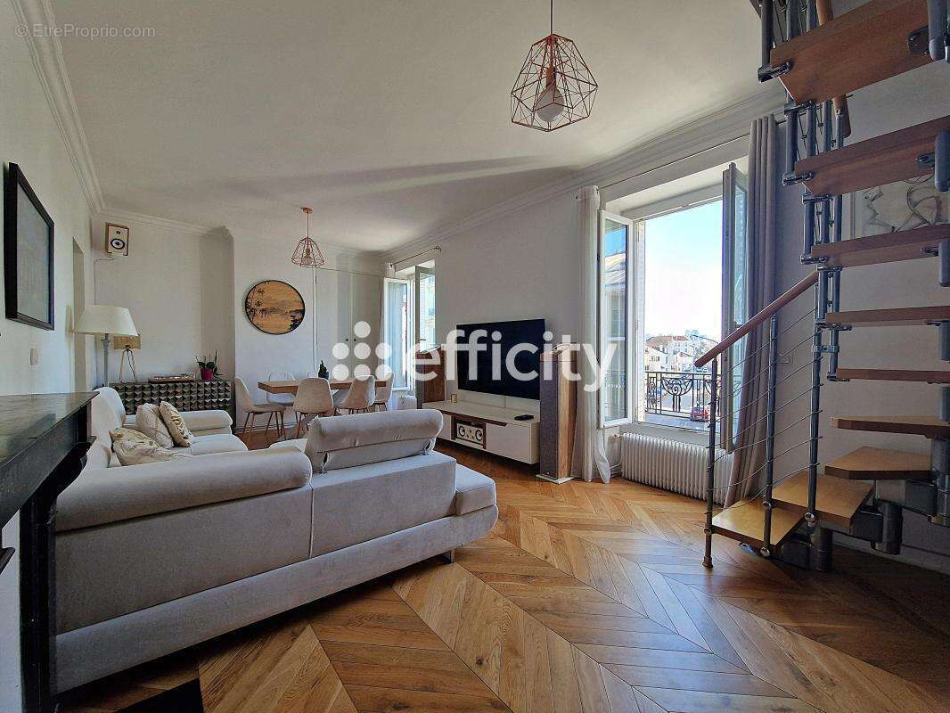 Appartement à ASNIERES-SUR-SEINE