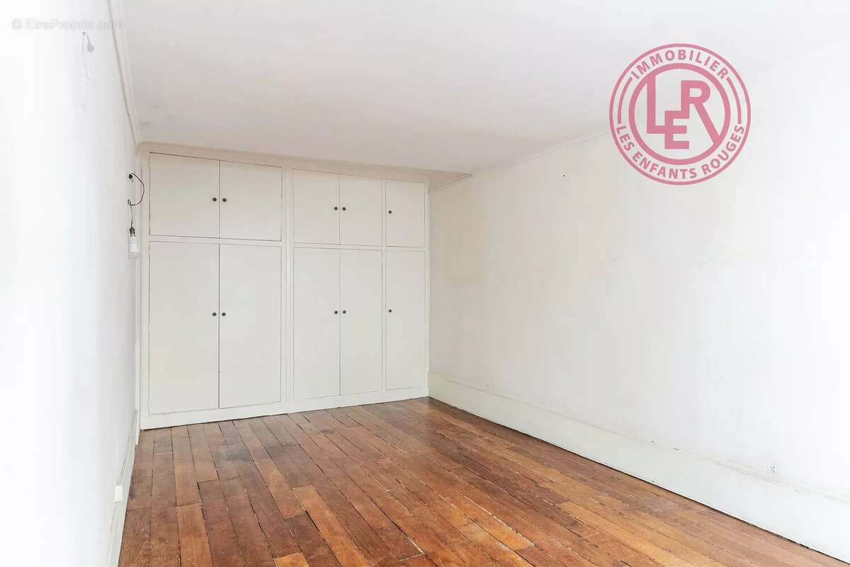 Appartement à PARIS-7E