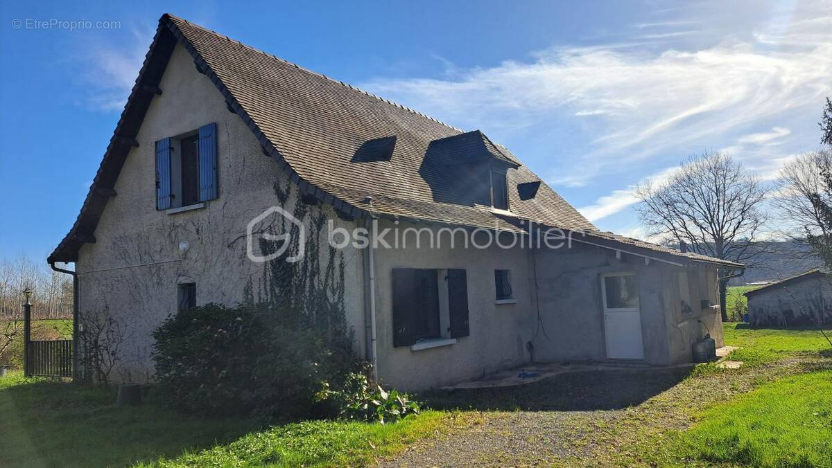 Maison à SAINT-ASTIER