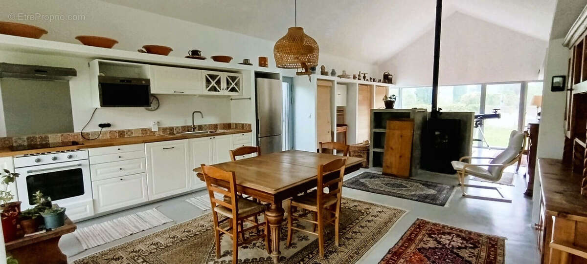 Maison à CANNES-ET-CLAIRAN