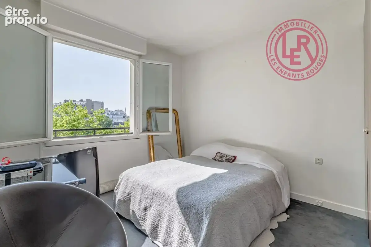 Paris 4ème - Ile Saint-Louis - Quai Henri IV - Appartement de 83m2 avec balcon, belle vue Seine, lumineux - photo 7