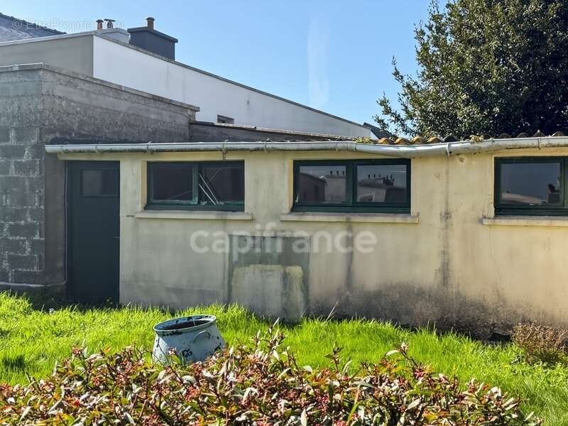 Maison à LE RELECQ-KERHUON