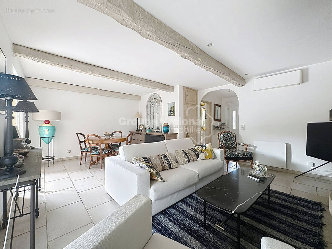 Maison à PEYMEINADE