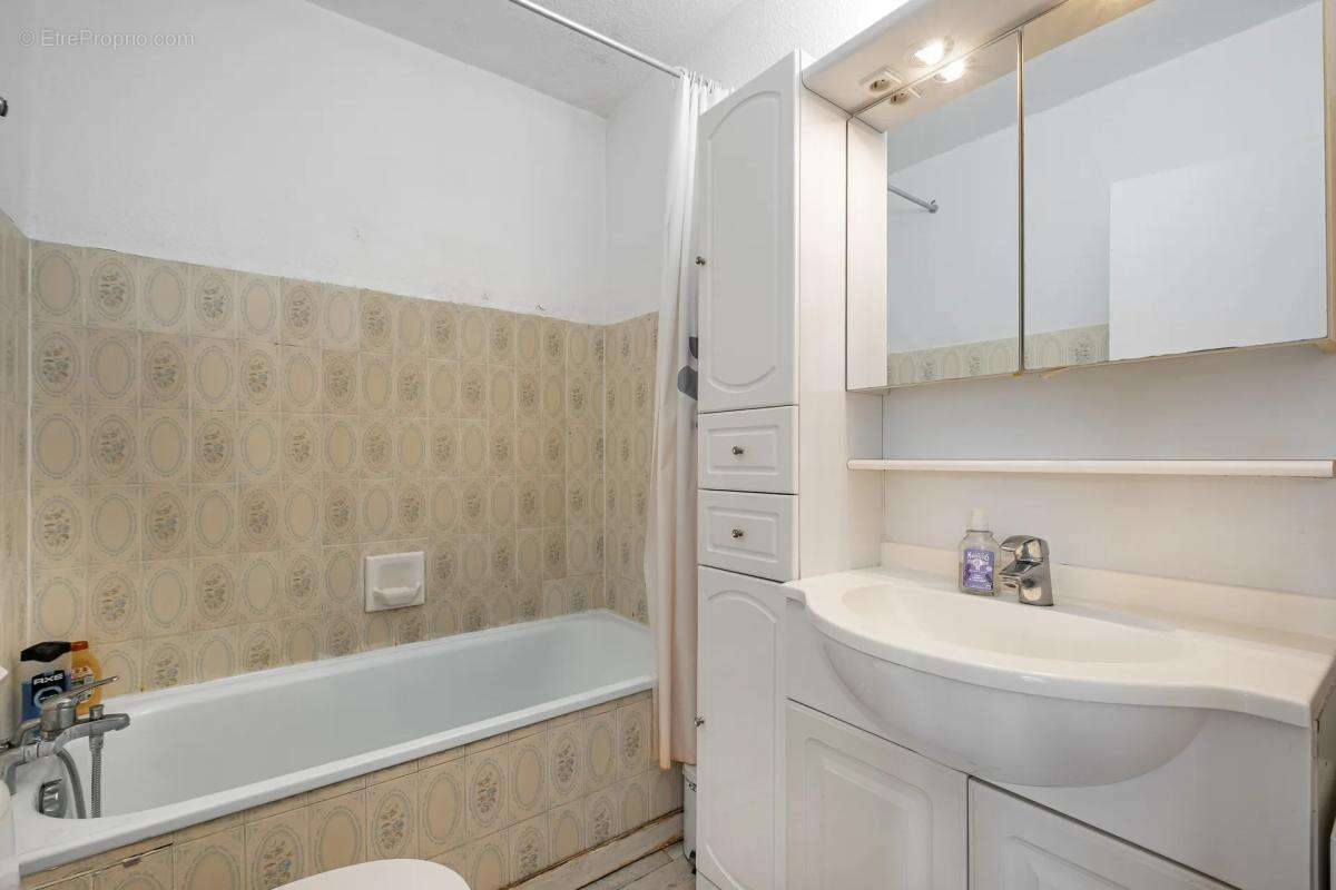 Appartement à MANDELIEU-LA-NAPOULE