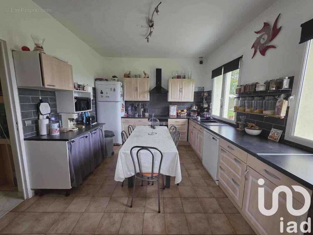 Photo 8 - Maison à COURVAUDON