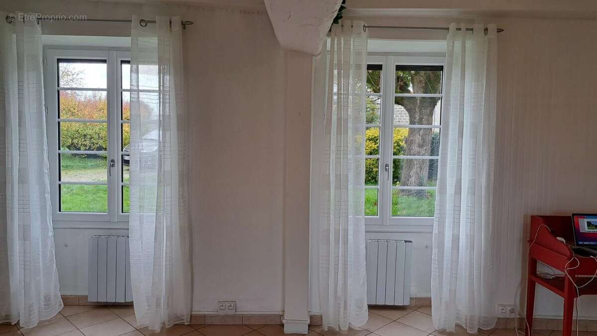 Maison à LA FAYE