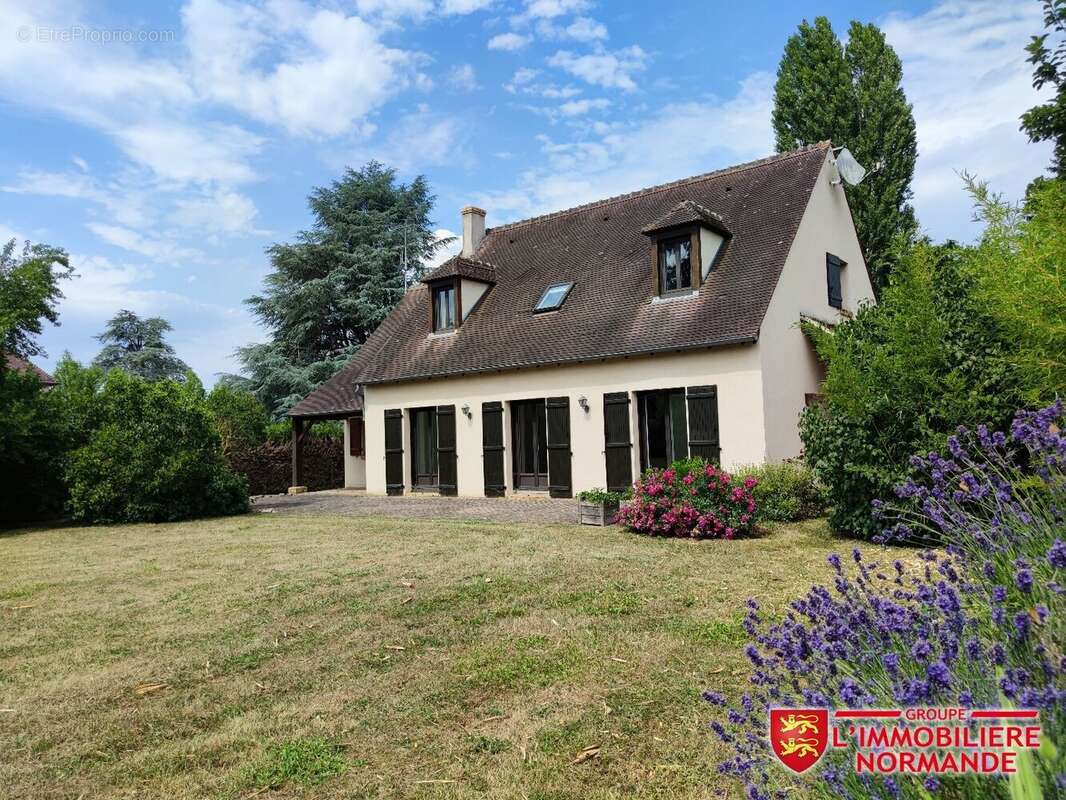 Maison à FONTAINE-SOUS-JOUY