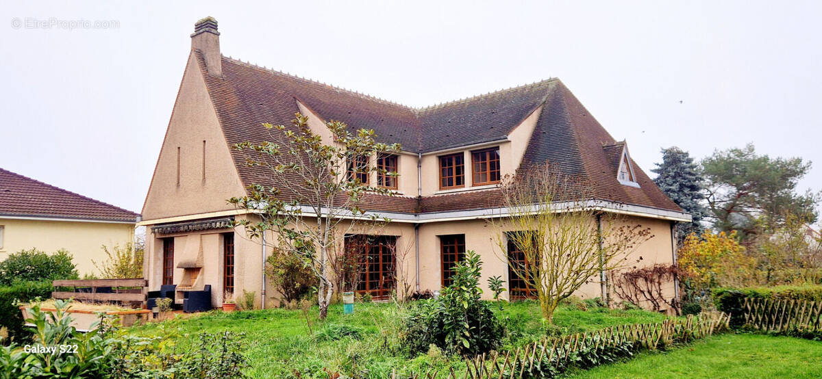 Maison à COMMENTRY
