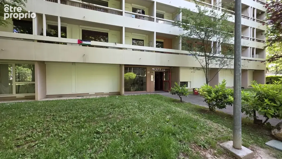 Villeurbanne – studio 33 m² – extérieur – dpe c - photo 12