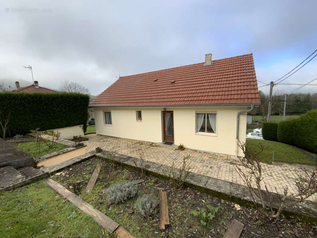 Maison à VILLERSEXEL