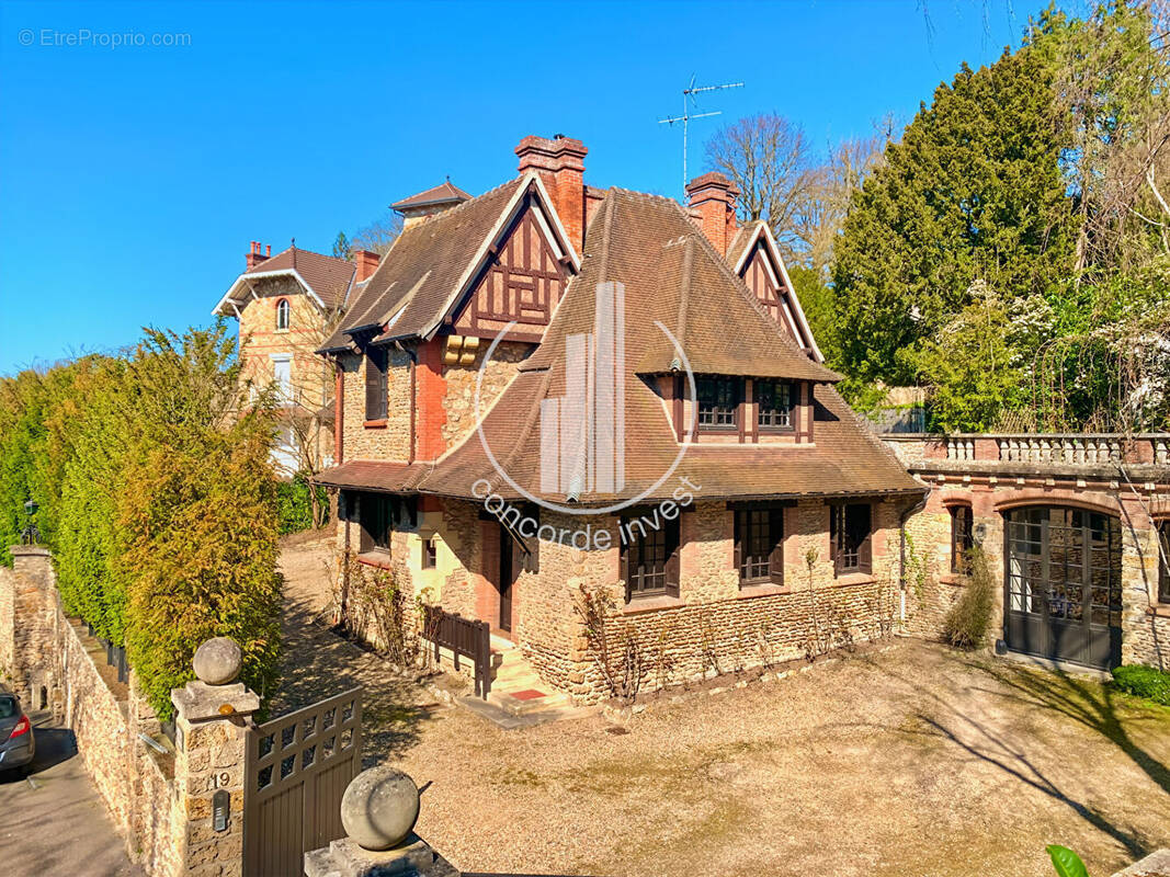 Maison à LA CELLE-SAINT-CLOUD