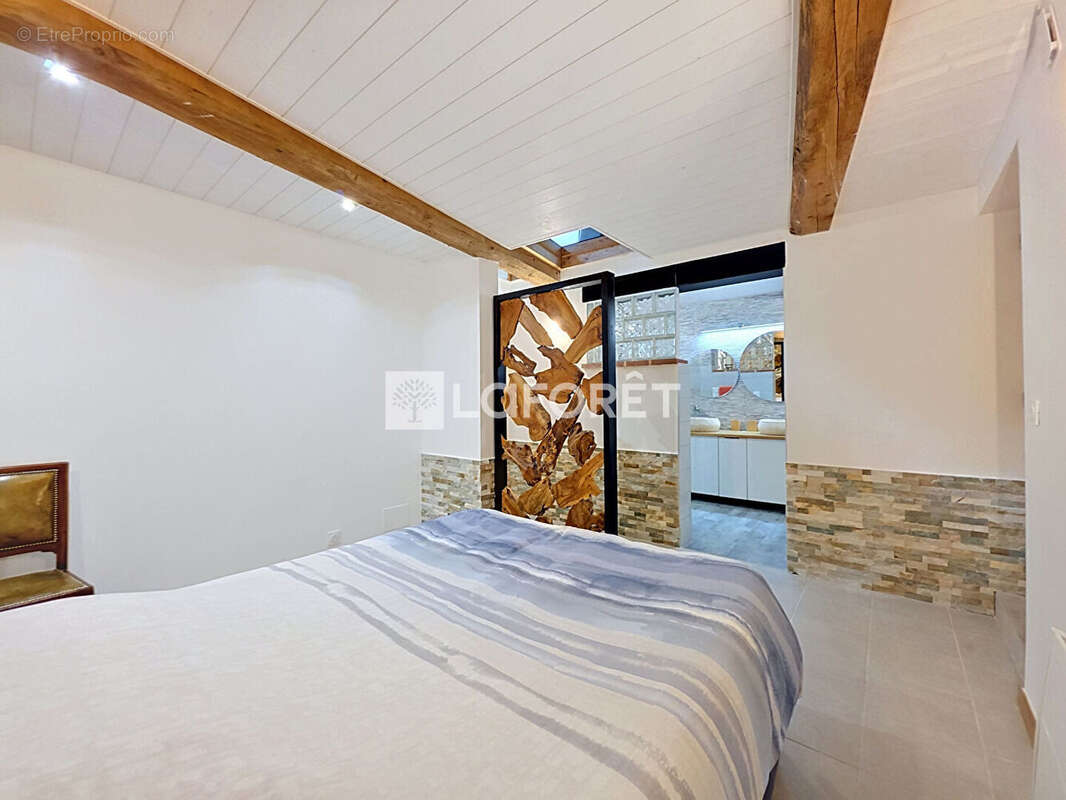 Maison de caractère rénovée ! Le charme de l'ancien sublimé par une rénovation contemporaine - photo 3