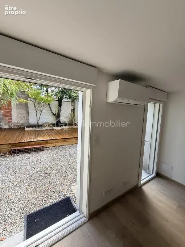 ROYAN centre-ville - studio rénové à neuf avec jardin privatif - photo 3