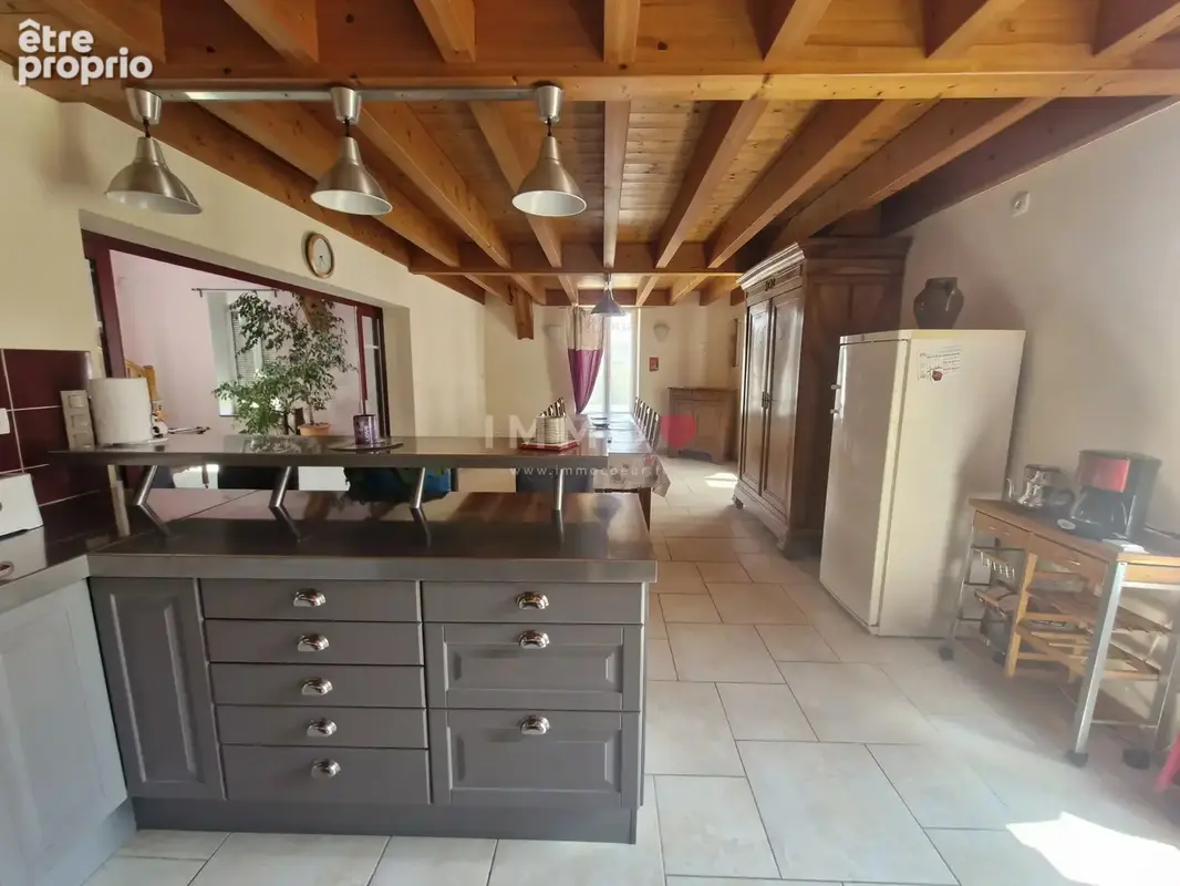 Maison 8 pièces 230 m² à vendre à Yves (17340) - photo 8