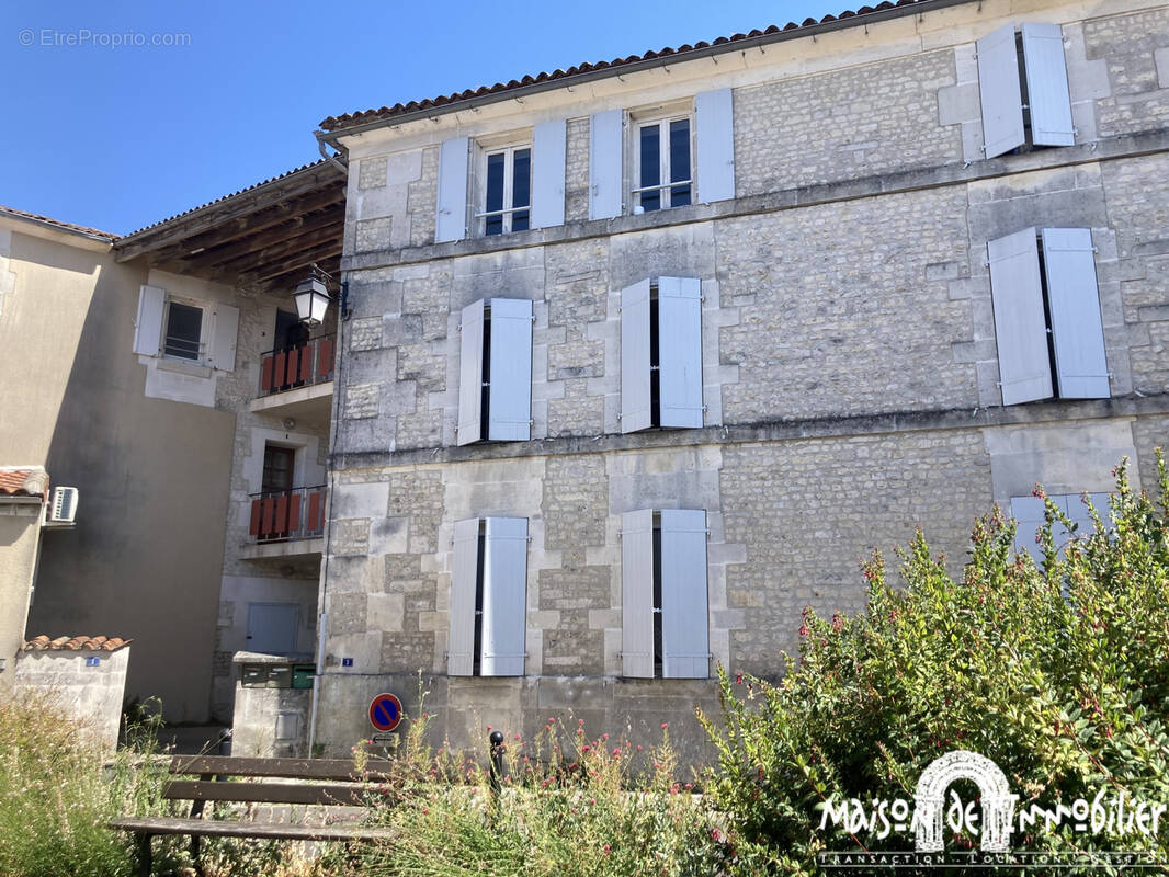 Appartement à SEGONZAC