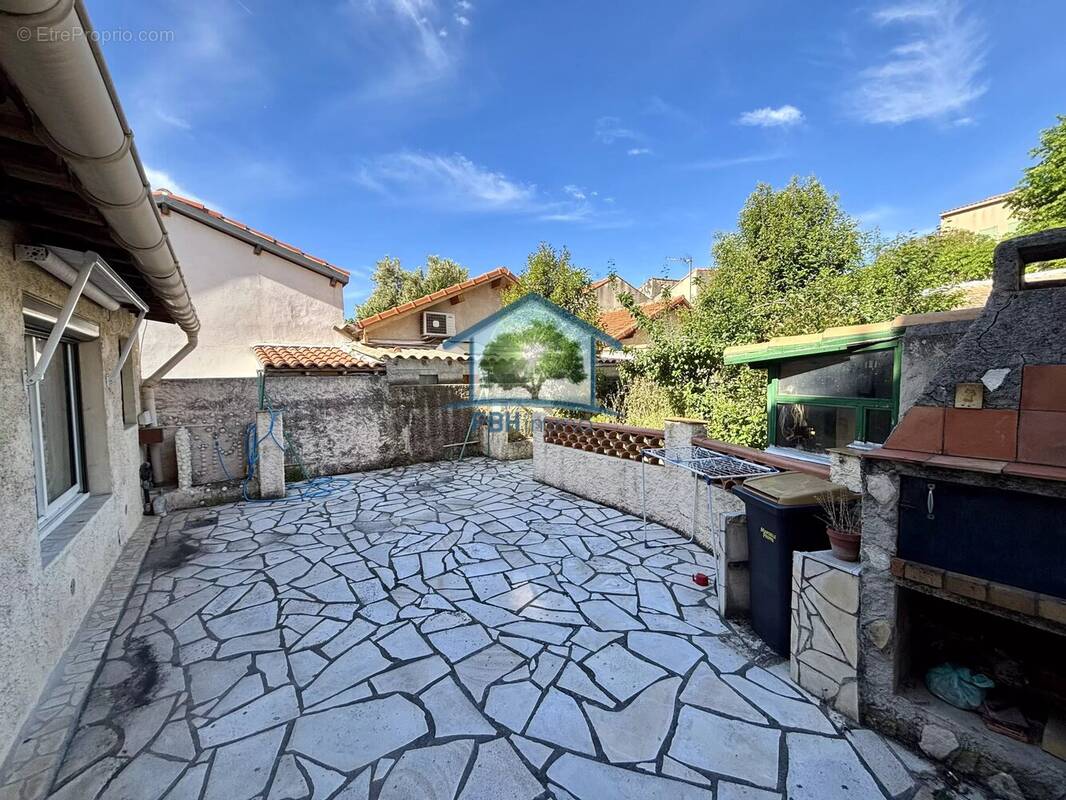 Appartement à MARSEILLE-15E