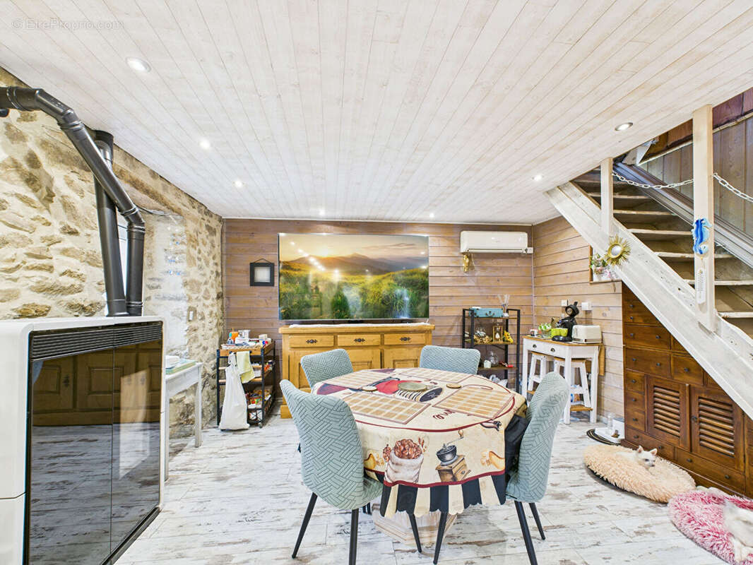 Maison à COLOMBIER-LE-VIEUX