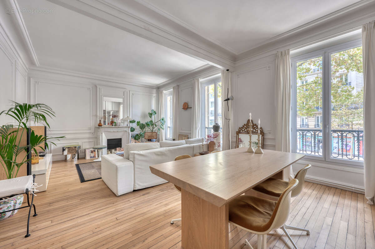 Appartement à PARIS-18E