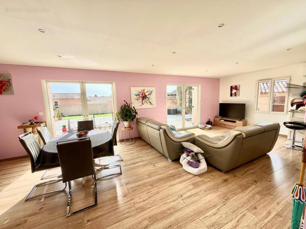 Photo 1 - Maison à SORGUES