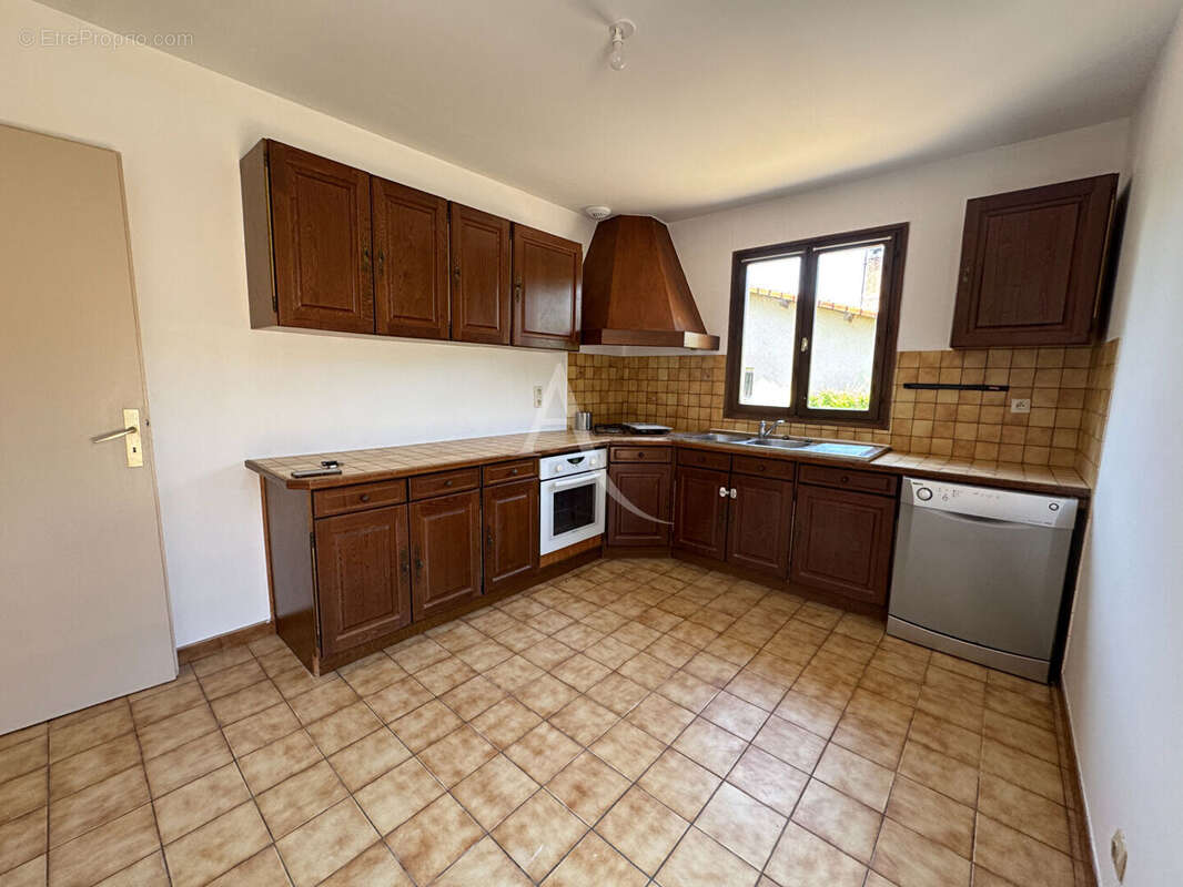 Maison T4 avec sous-sol complet - photo 3