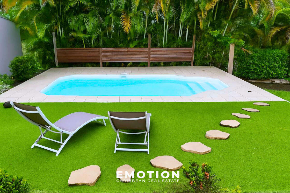 Maison à PETIT-BOURG