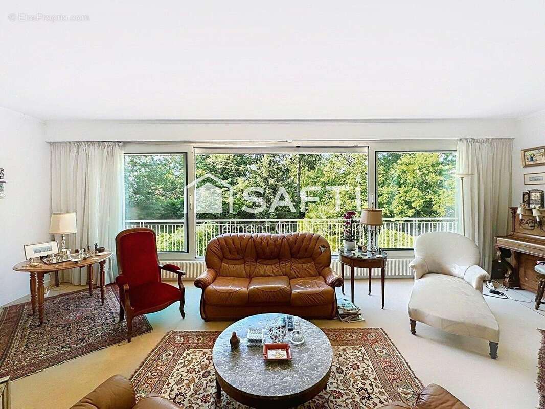 Photo 2 - Maison à LA CELLE-SAINT-CLOUD