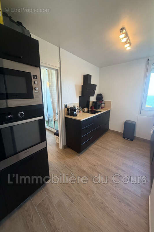 Appartement 75 m² à Martigues  - photo 6